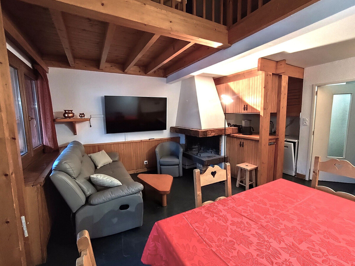 Duplex savoyard 6 pers, centre Méribel, balcon ouest - Photo 2