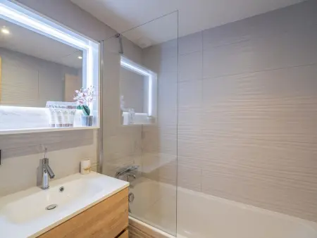 Appartement moderne proche des pistes avec parking et WIFI : photo 10