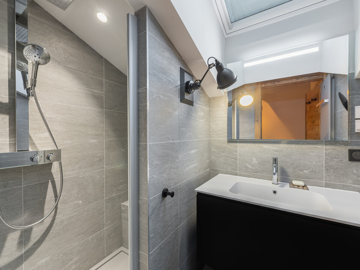 Duplex 4 chambres avec piscine à Megève - Photo 13