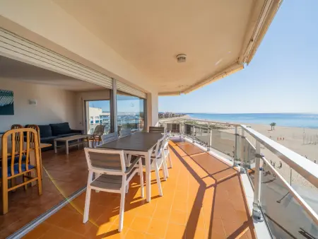 Location appartement à Torredembarra, Appartement en Front de Mer avec Terrasse et Piscine - 4 Chambres, Wifi, Parking à Torredembarra