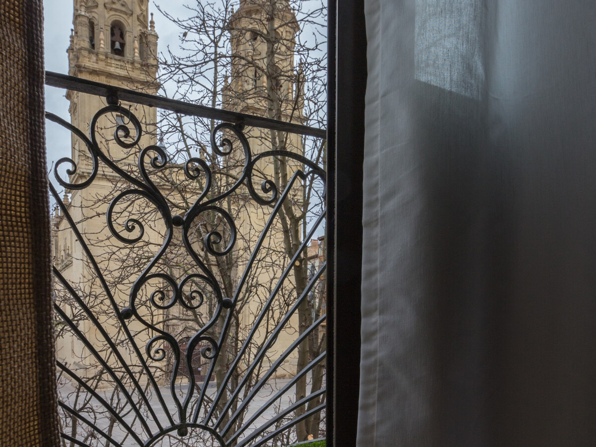 Appartement rénové centre Logroño, vue cathédrale - Photo 14