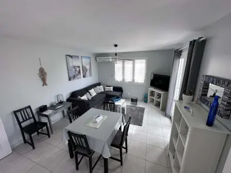 Location appartement à Balaruc les Bains, Appartement T3 Lumineux Proche Centre - 3 Étoiles, Clim