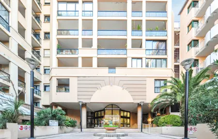 Appartement vue mer avec piscine à Cannes : photo 11