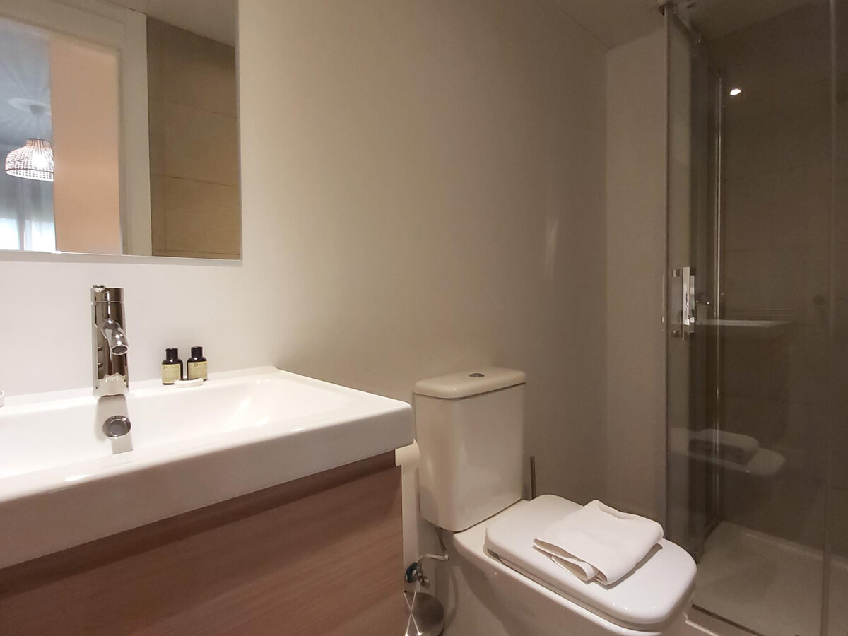 Grand appartement neuf au centre de Málaga, vue parc - Photo 10