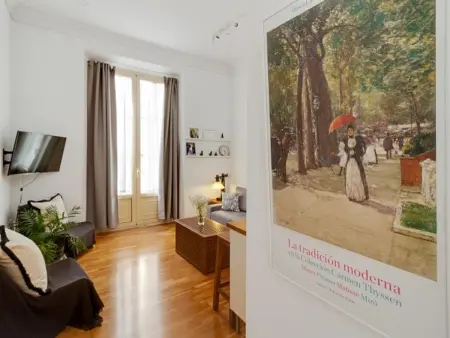 Appartement Charmant au Cœur de Málaga, Proche Lieu de Naissance de Picasso, Balcon et Cour Lumineuse - Photo 4