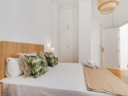 Appartement Charmant au Cœur de Málaga, Proche Lieu de Naissance de Picasso, Balcon et Cour Lumineuse - Photo 6