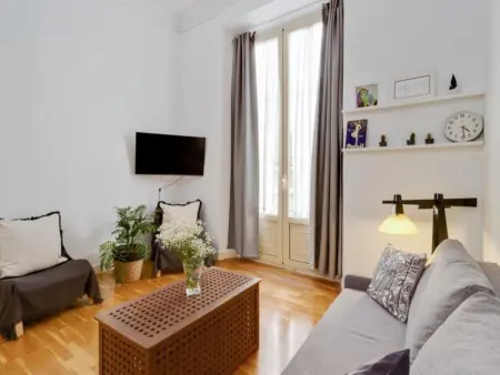 Appartement Charmant au Cœur de Málaga, Proche Lieu de Naissance de Picasso, Balcon et Cour Lumineuse - Photo 10