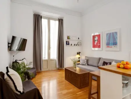 Appartement Charmant au Cœur de Málaga, Proche Lieu de Naissance de Picasso, Balcon et Cour Lumineuse - Photo 11