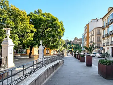 Charmant Appartement au Cœur de Malaga avec Cour Privée - Del Parque Flats Peña - Photo 16