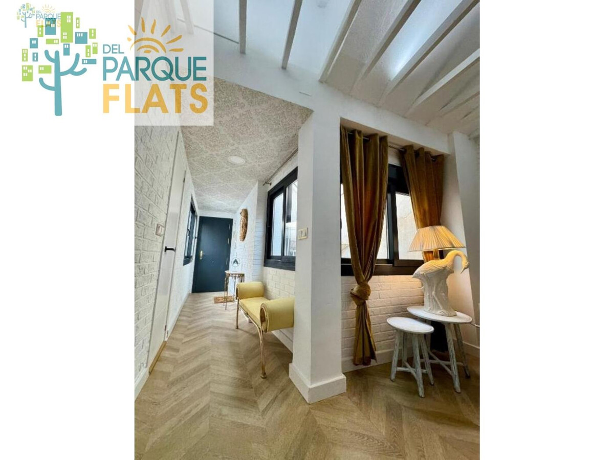 Appartement XIXe siècle rénové au cœur du vieux Malaga - Photo 8