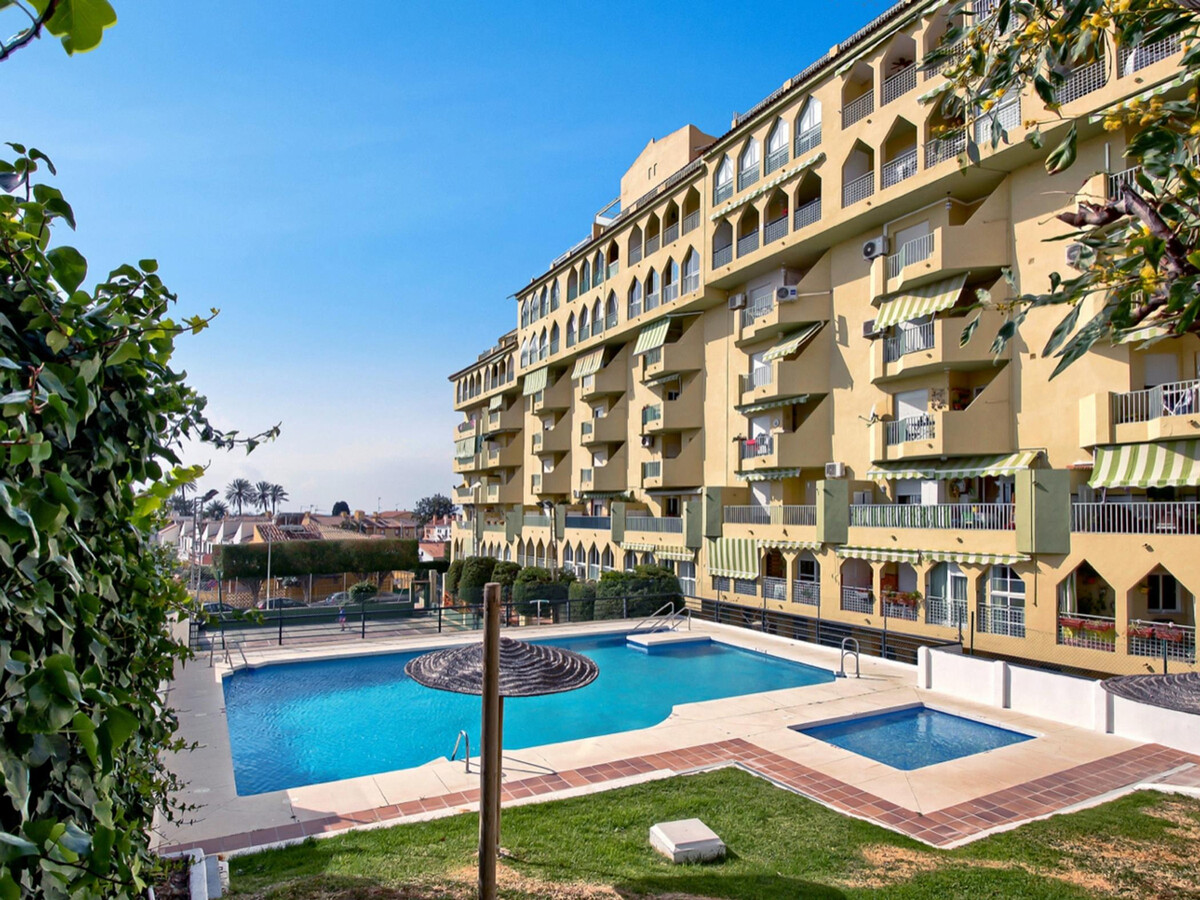 Appartement face à la plage avec piscine estivale - Photo 2