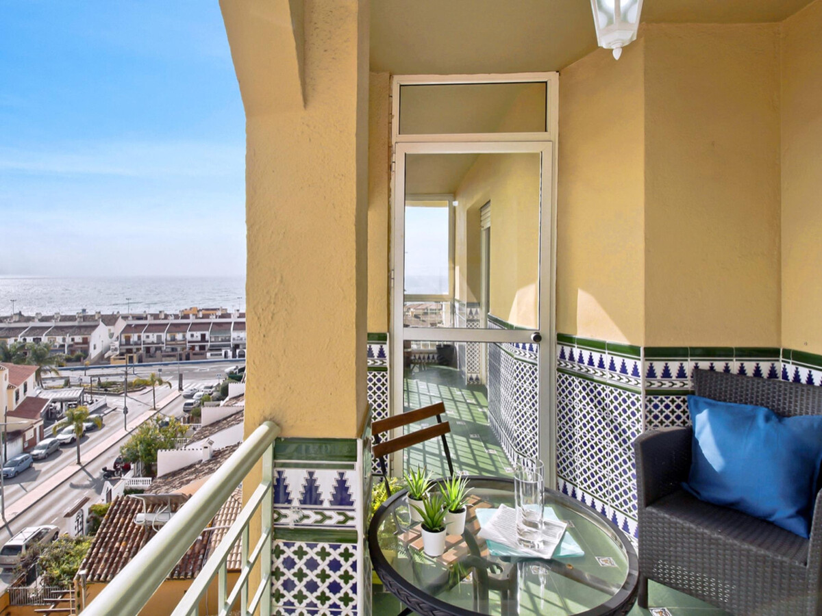 Appartement face à la plage avec piscine estivale - Photo 8