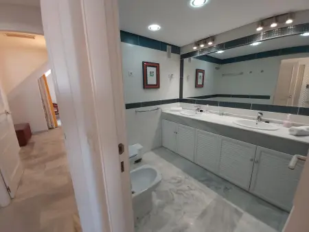 Appartement 2 chambres avec vue port et piscine toit : photo 14