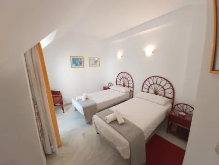 Appartement 2 chambres avec vue port et piscine toit : photo 16