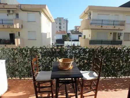 Location appartement à Roses, Appartement Confortable à Roses, 1 Chambre, Proche Plage, Terrasse Idéale pour 2/3 Personnes