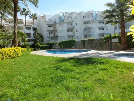 Location appartement à Roses, Appartement à Roses avec piscine commune, à 2 pas de la plage - 4/6 pers