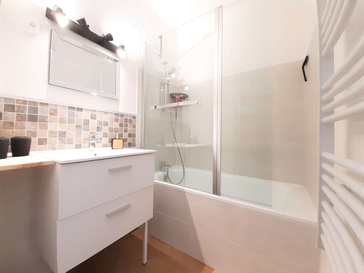Studio cabine 6 pers avec balcon à 100m des pistes - Photo 10