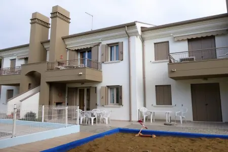 Appartamento nero, Appartement à Jesolo avec piscine partagée - Photo 1