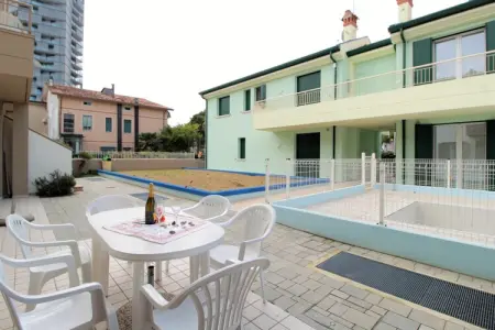Appartamento nero, Appartement à Jesolo avec piscine partagée - Photo 4