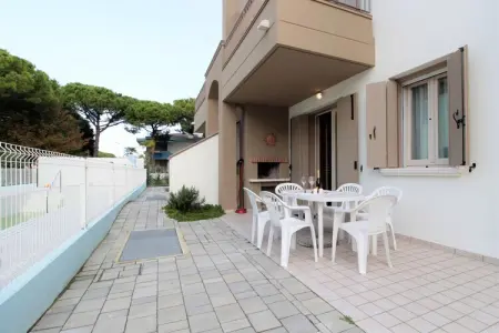 Appartamento nero, Appartement à Jesolo avec piscine partagée - Photo 17