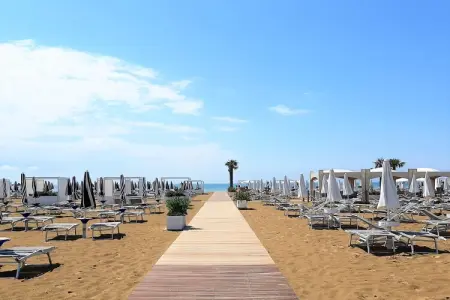 Appartamento nero, Appartement à Jesolo avec piscine partagée - Photo 24