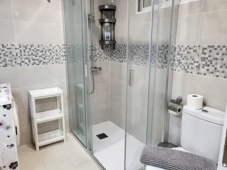 Appartement rénové 2 chambres, terrasse et 4 piscines : photo 22