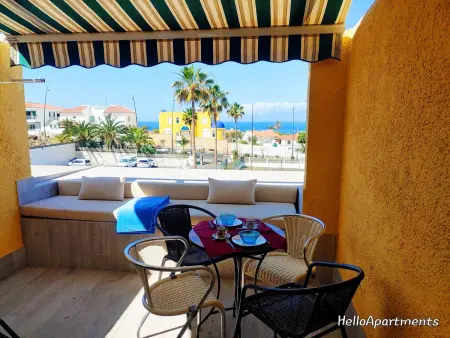 Location appartement à Puerto de Santiago, Charmant logement moderne avec terrasse et piscine à Playa de La Arena