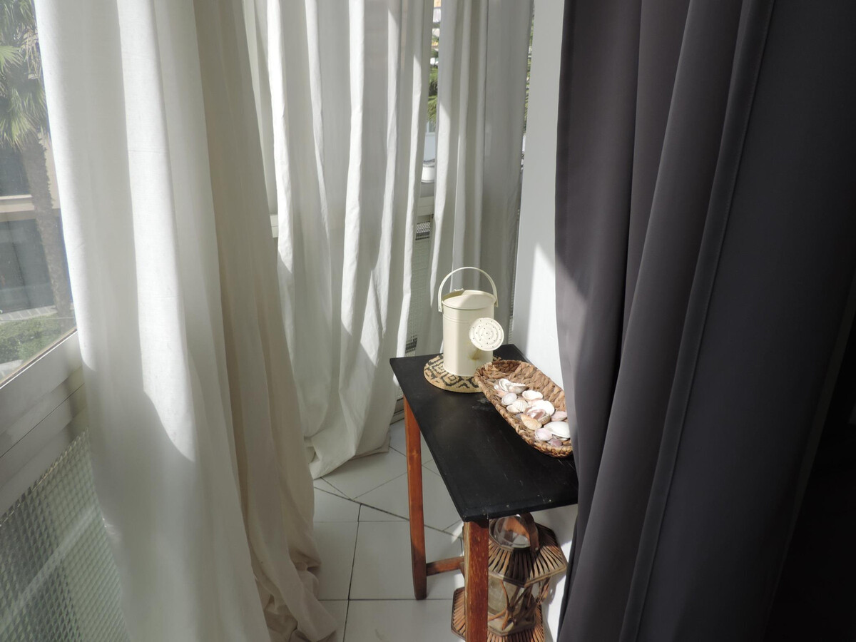 Studio Begonia City Center, balcon, à 40m de la gare - Photo 8