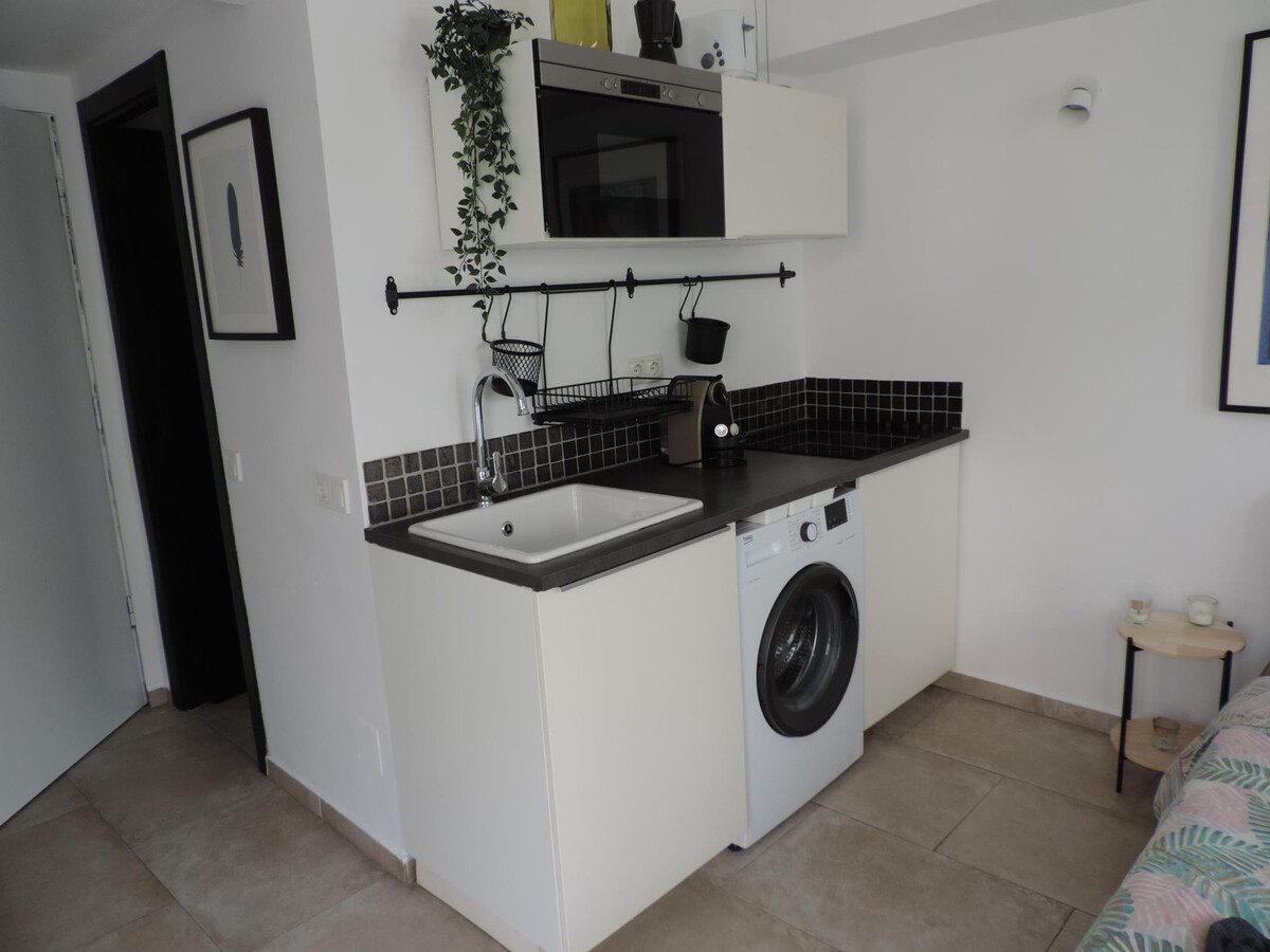 Studio Begonia City Center, balcon, à 40m de la gare - Photo 17