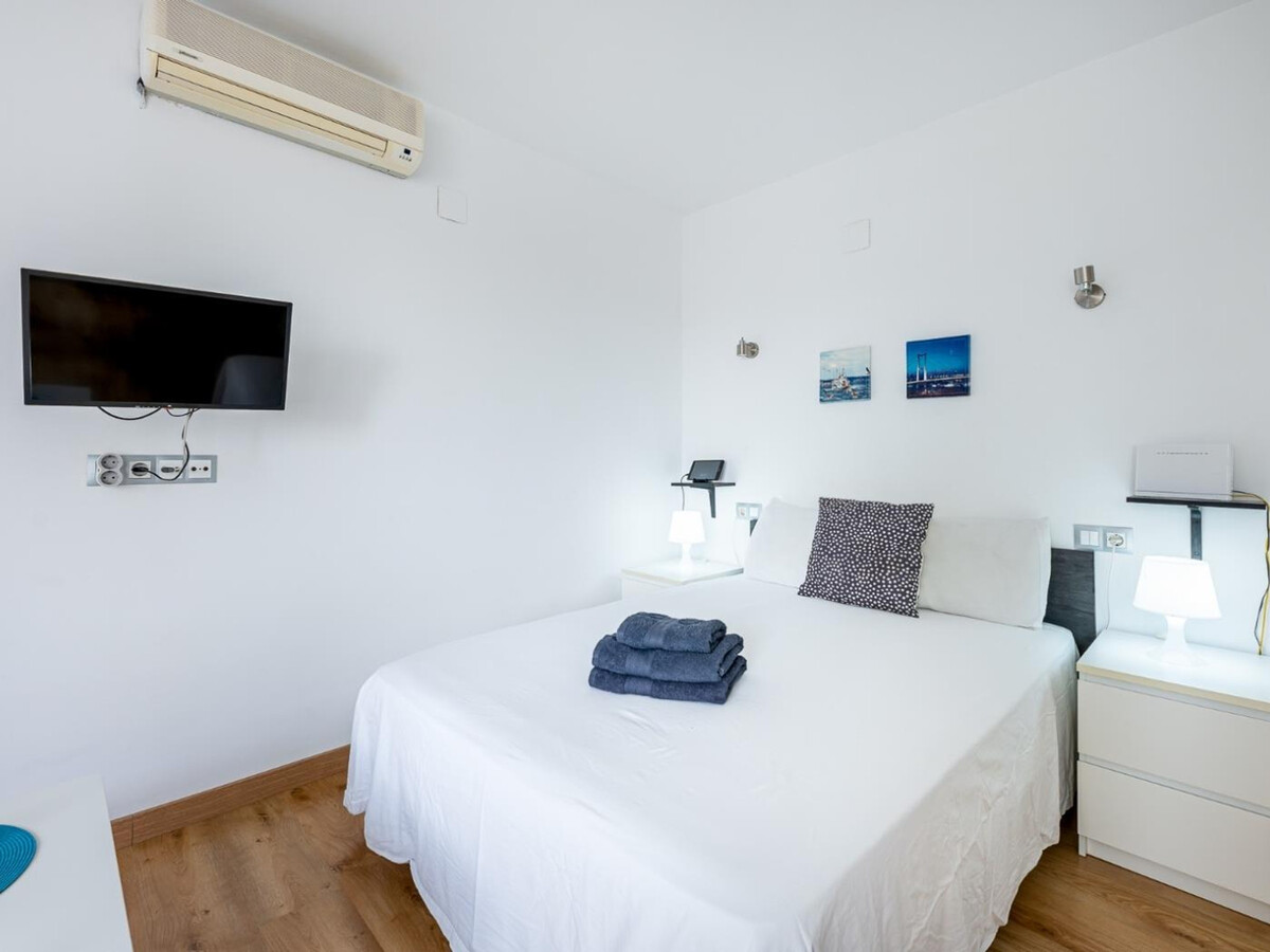 Appartement centre Torremolinos, 400 m gare, Wi-Fi & clim - Photo 3