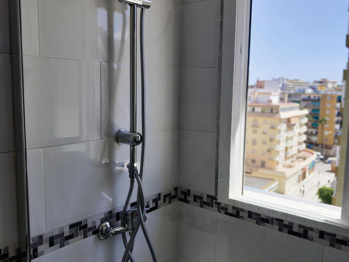 Appartement centre Torremolinos, 400 m gare, Wi-Fi & clim - Photo 20