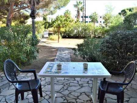 Location appartement à Cavalaire sur Mer, Studio cosy avec jardin, proche plage à Cavalaire-sur-Mer, parking inclus