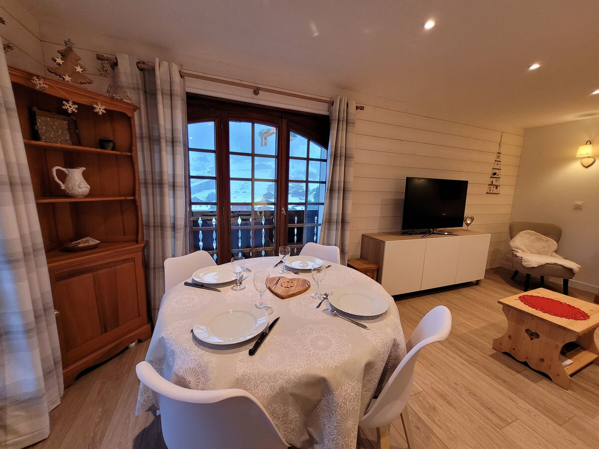 Appartement 42 m² rénové, 2 balcons, parking - Les Gets - Photo 2