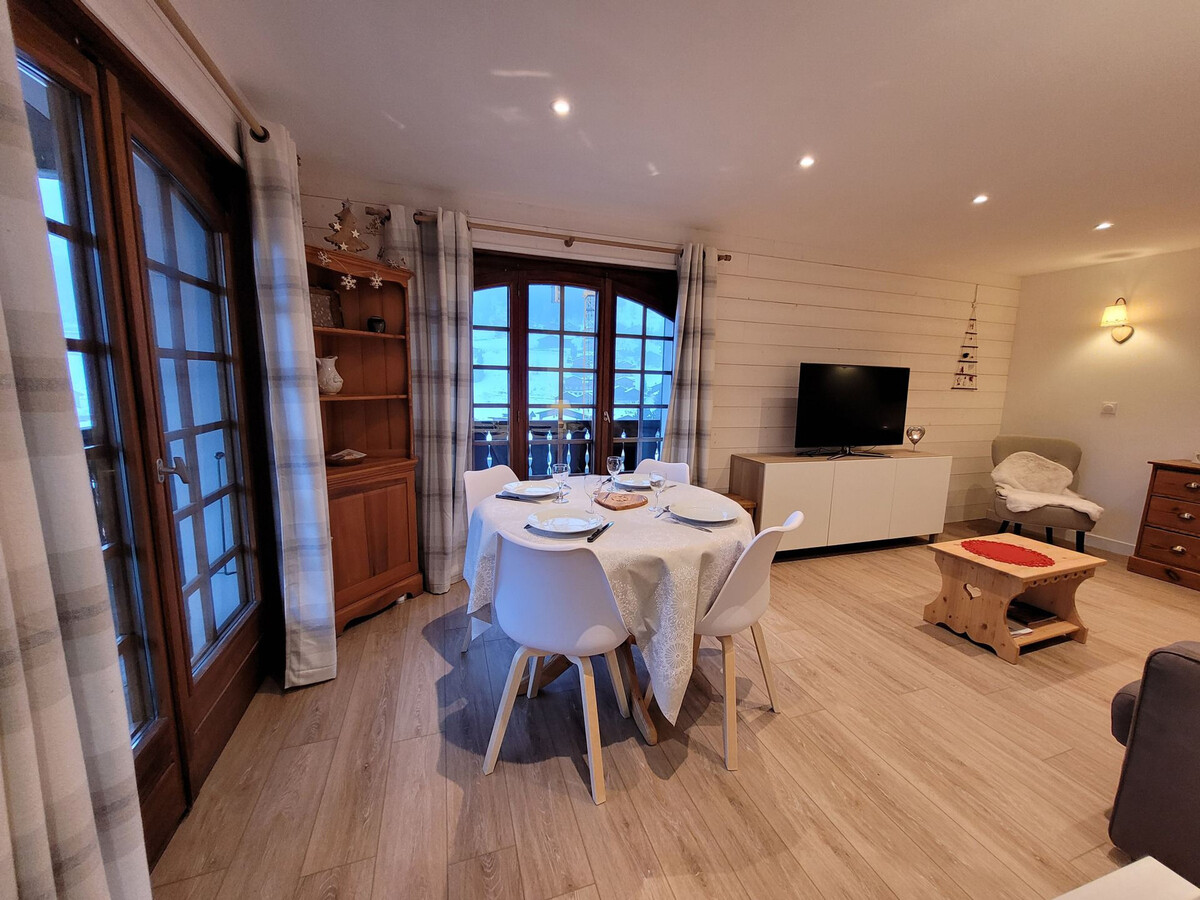 Appartement 42 m² rénové, 2 balcons, parking - Les Gets - Photo 3