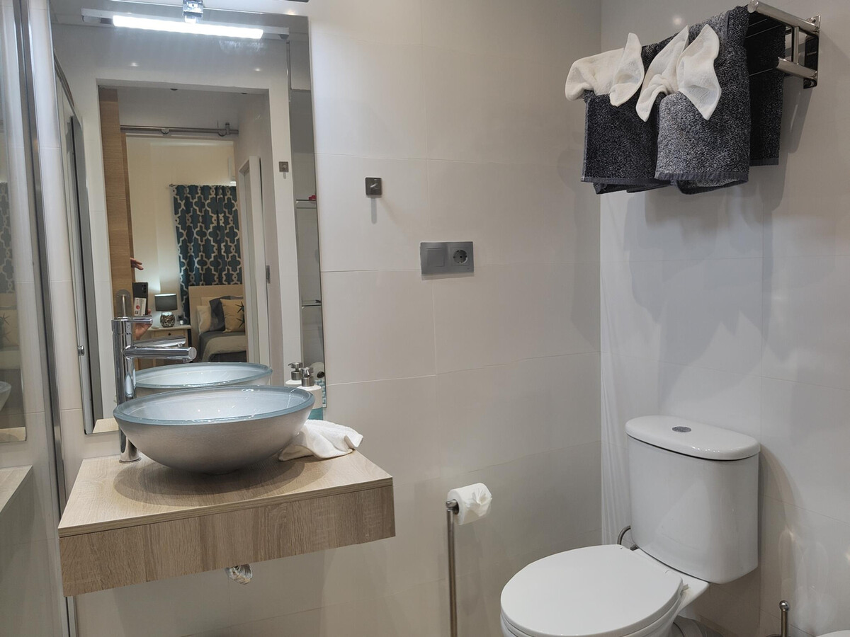 City Central Apartment : 1 chambre rénové, centre Torremolinos - Photo 19