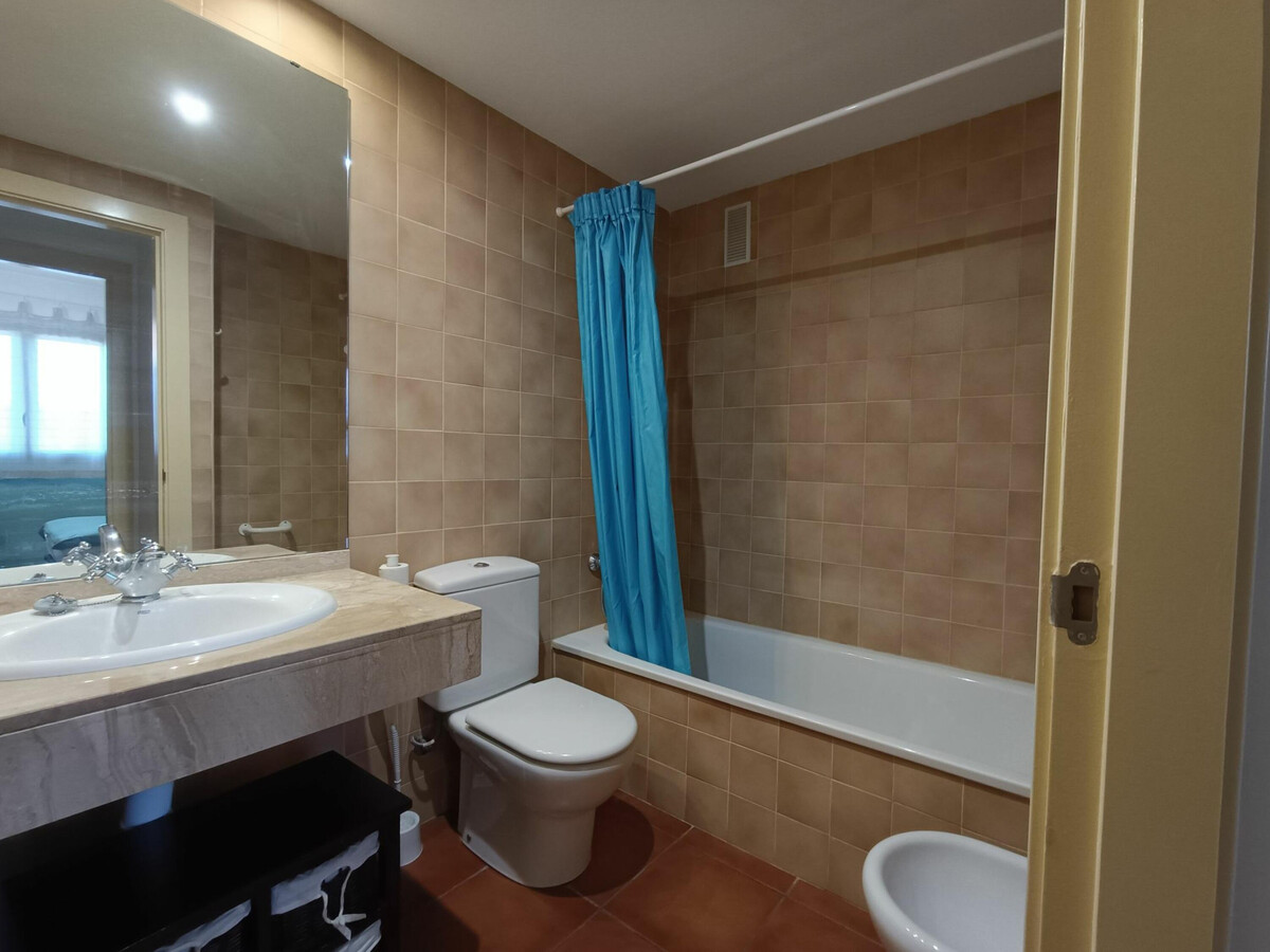 Duplex 130m² avec piscine à 150m de la plage - Photo 14