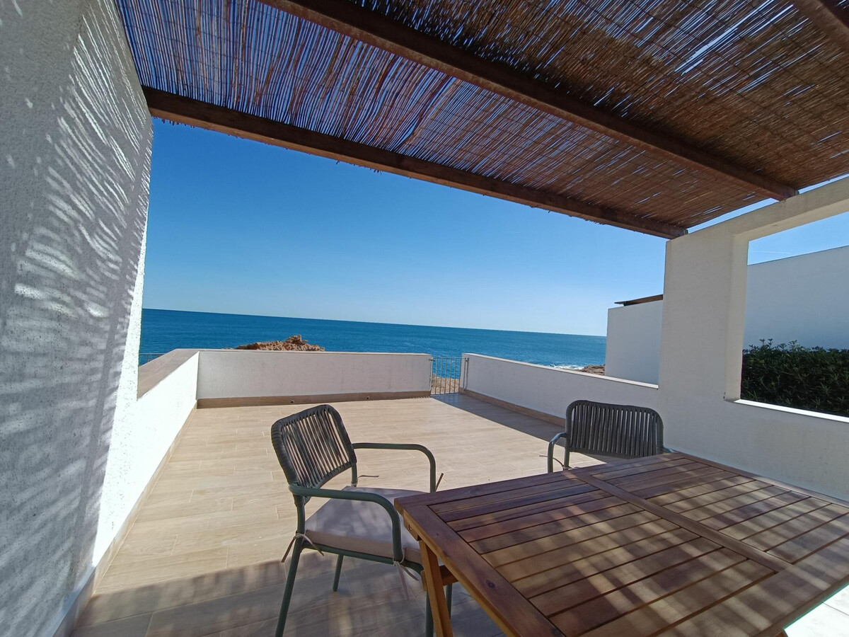 Bungalow en falaise, 50 m de Cala Calafaté - Photo 19
