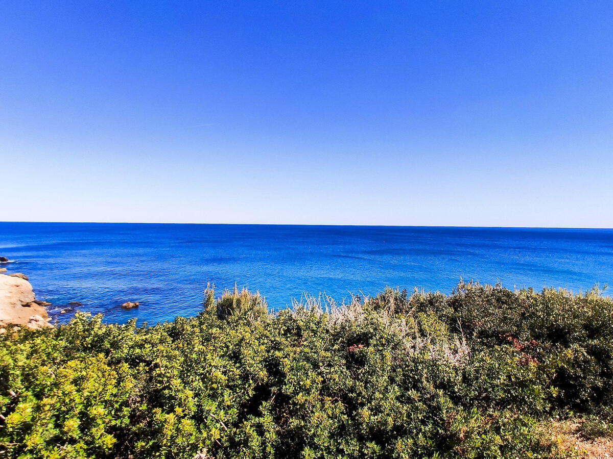Bungalow en falaise, 50 m de Cala Calafaté - Photo 24