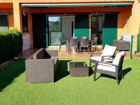 Location appartement à L'Ametlla de Mar, Appartement RDC en 1ère ligne avec Jardin et Piscine à 100m de la Plage