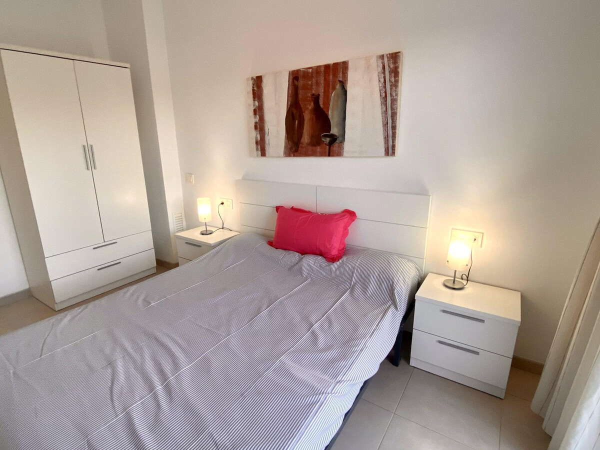 Appartement neuf rez-de-chaussée, piscine, 150m de Cala Llobeta - Photo 10