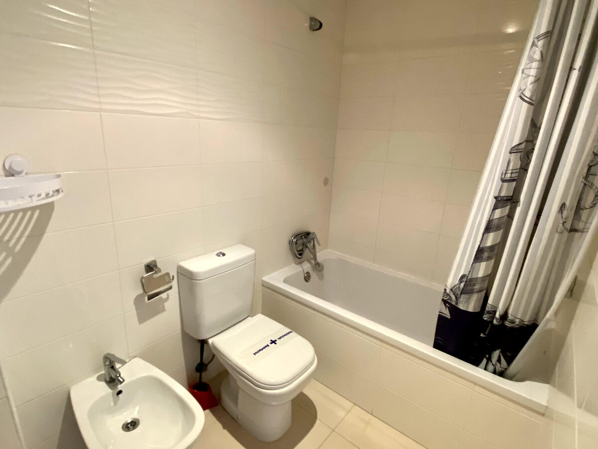 Appartement neuf rez-de-chaussée, piscine, 150m de Cala Llobeta - Photo 11