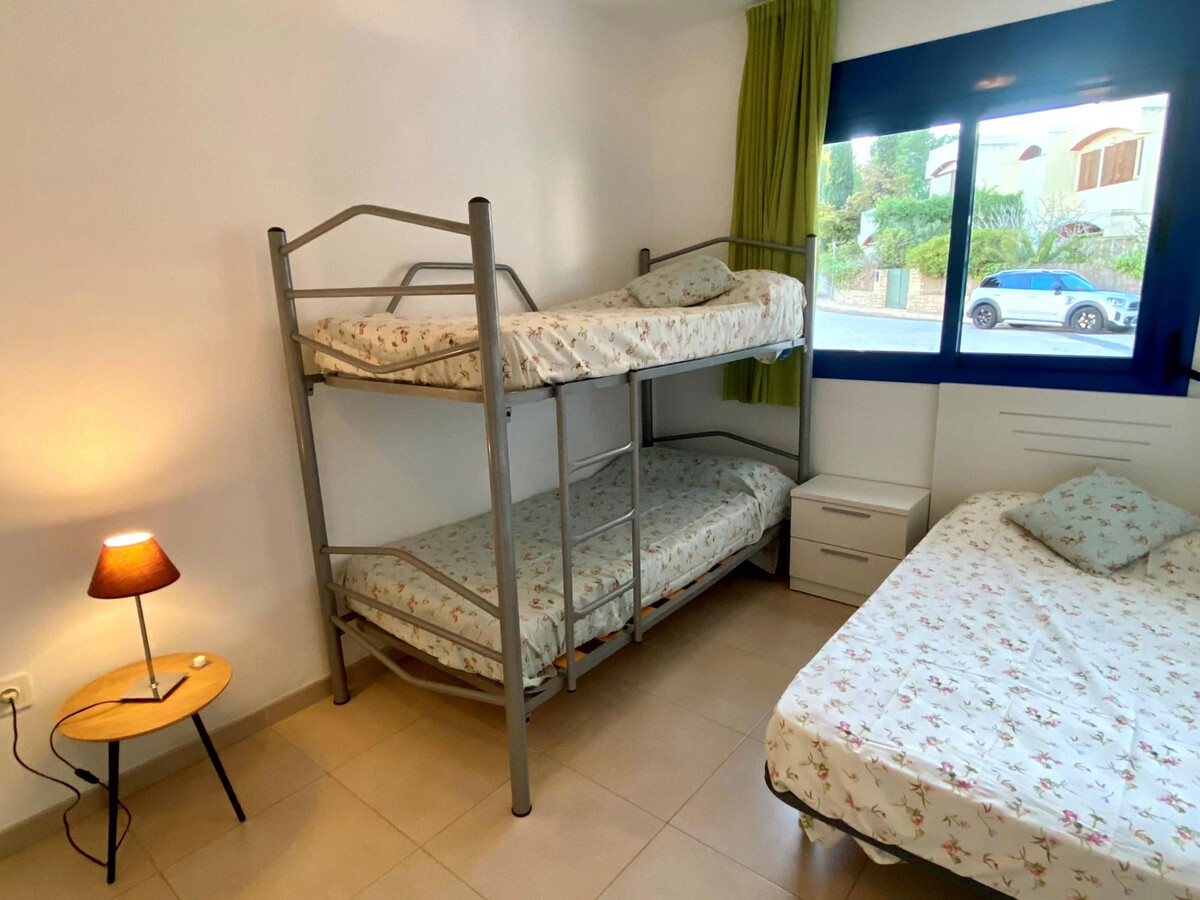 Appartement neuf rez-de-chaussée, piscine, 150m de Cala Llobeta - Photo 12