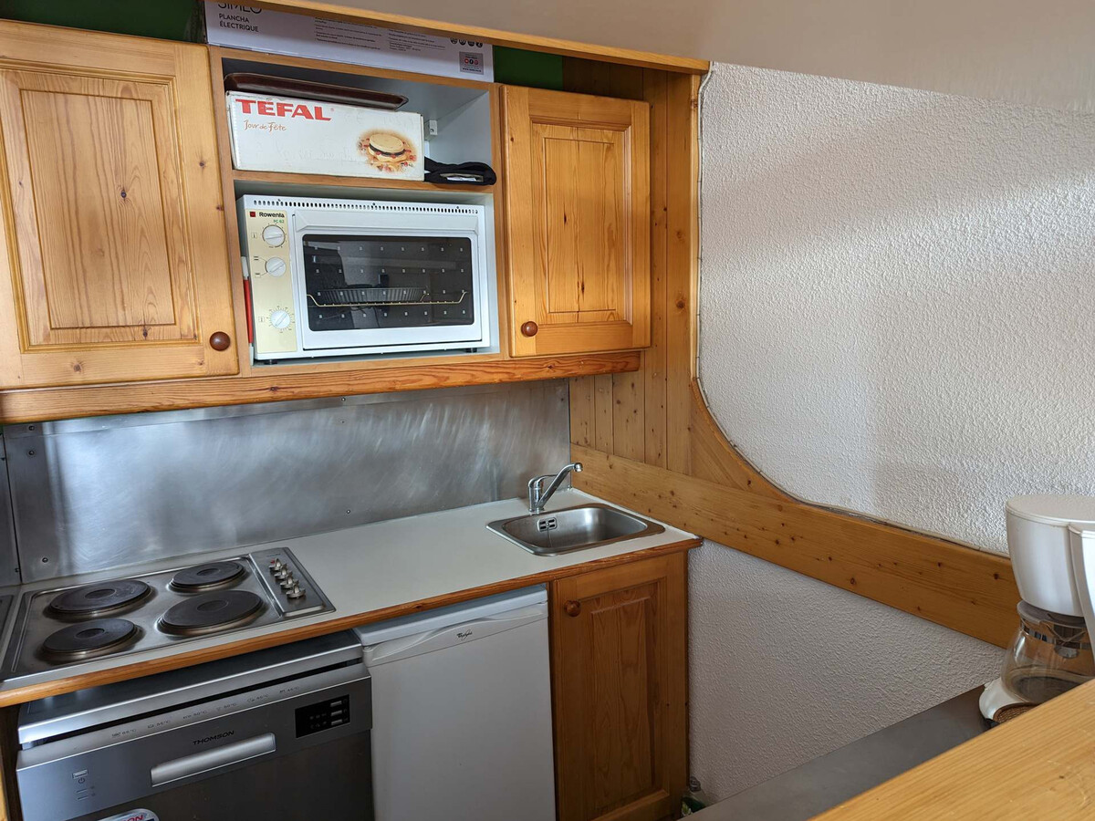 Studio 27m² au 16e étage avec balcon face aux pistes - Photo 2