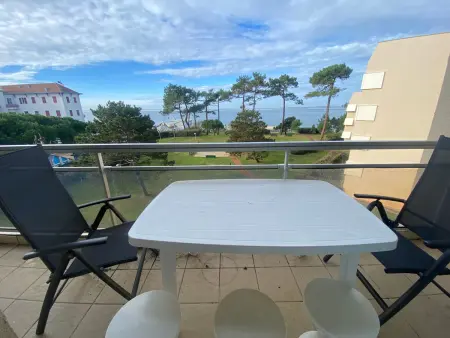 T2 bis rénové face à la plage au Moulleau, Arcachon : photo 9