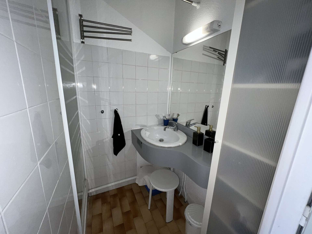 Studio cabine 4 pers. parking, animaux acceptés à Cap d'Agde - Photo 9