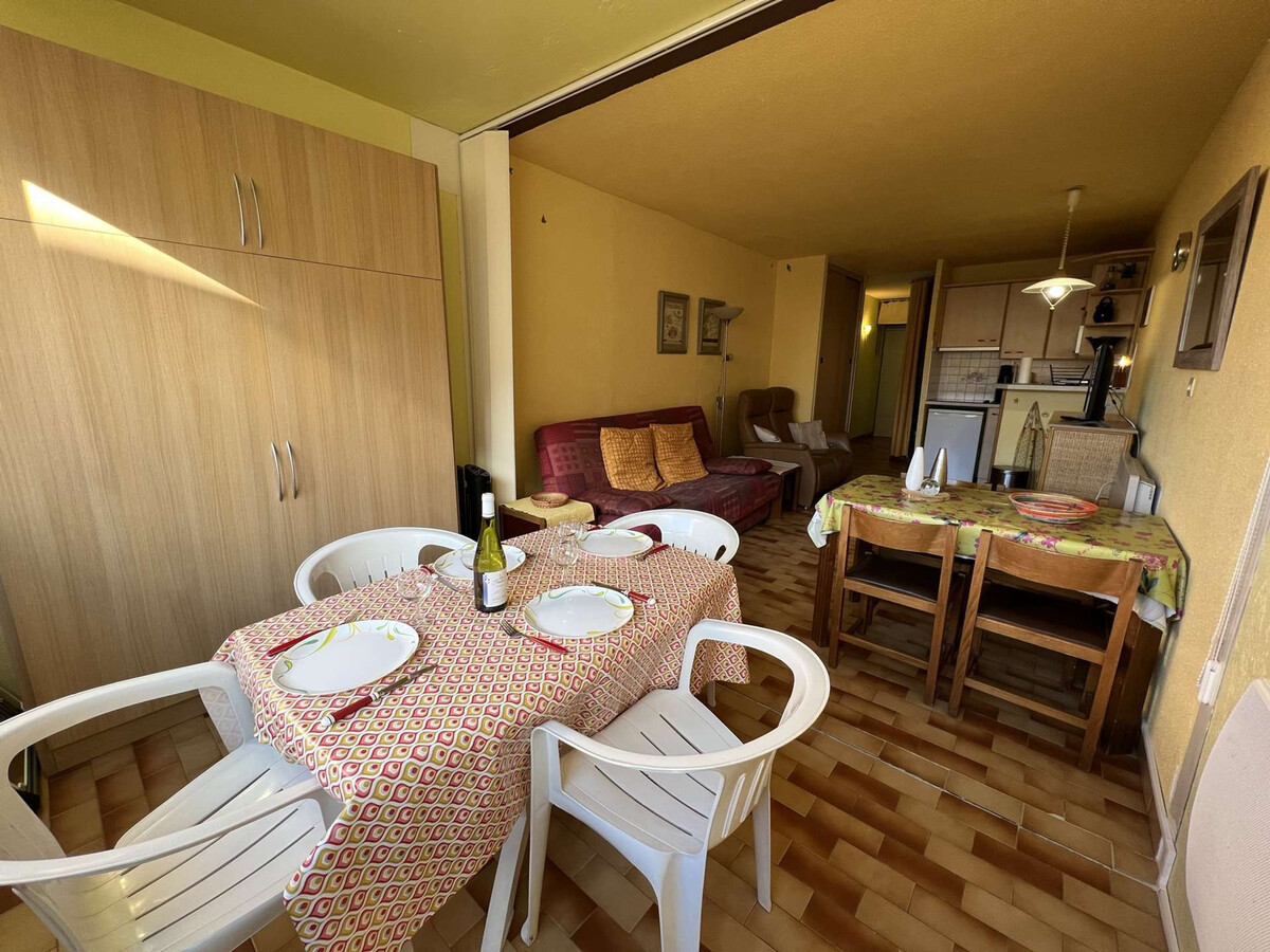 Studio cabine 4 pers. à Cap d'Agde, piscine et parking - Photo 2