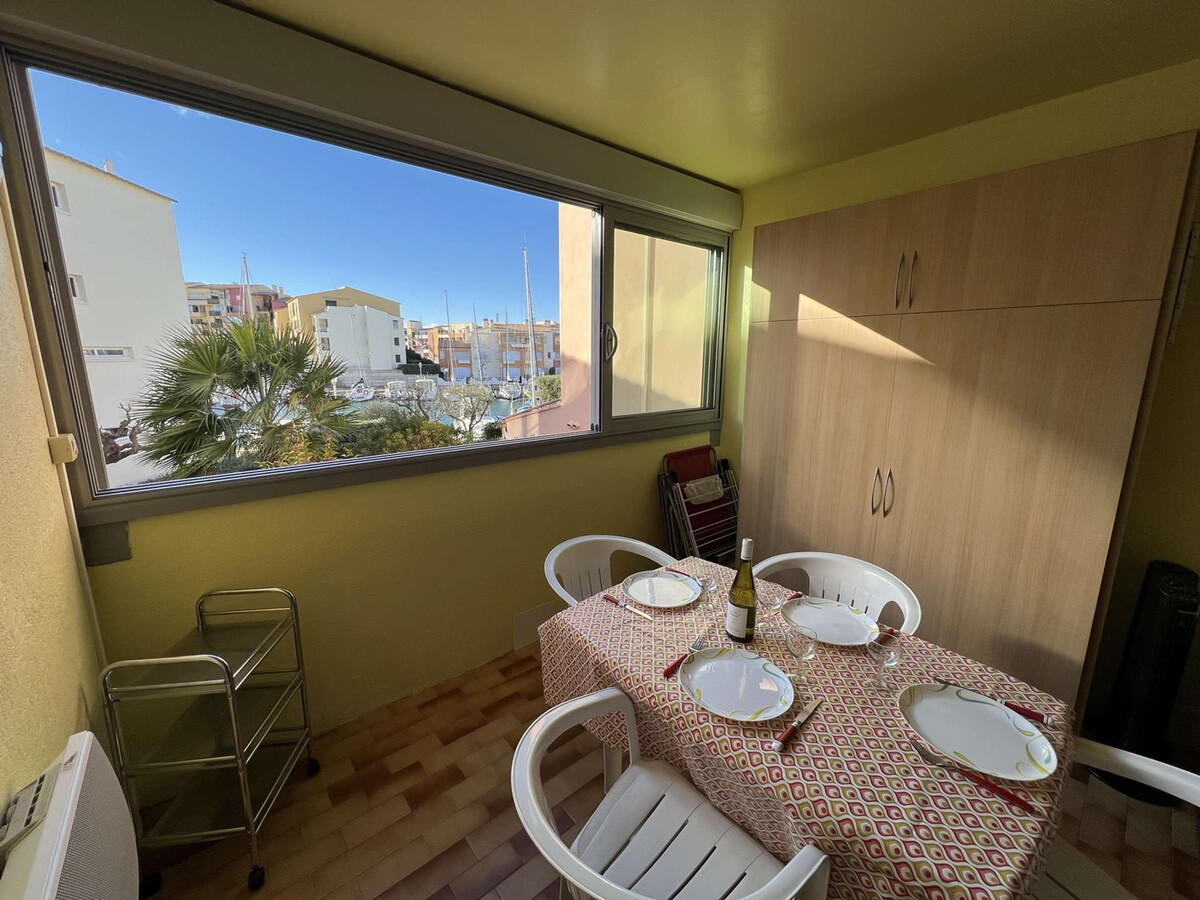 Studio cabine 4 pers. à Cap d'Agde, piscine et parking - Photo 3