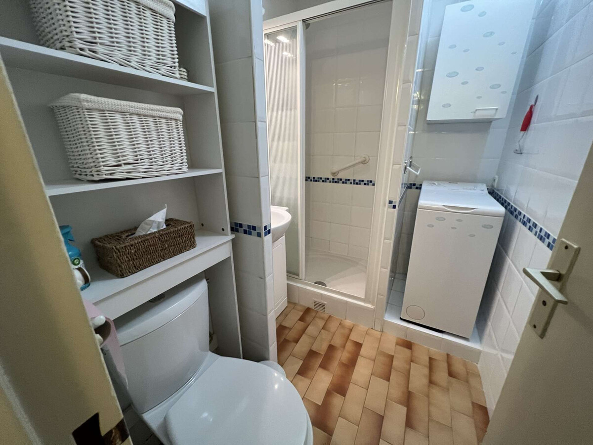 Studio cabine 4 pers. à Cap d'Agde, piscine et parking - Photo 10