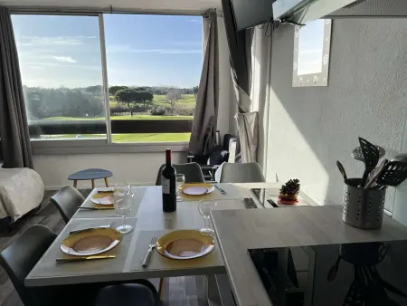Location appartement à Cap d'Agde, Studio pour 4 - Piscine, Parking, Lave-linge, Proche commerces
