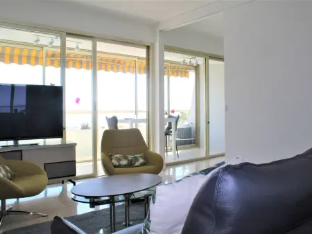 Location appartement à Villeneuve Loubet, Superbe 3 Pièces avec Terrasse, Clim et Vue Mer à Villeneuve-Loubet